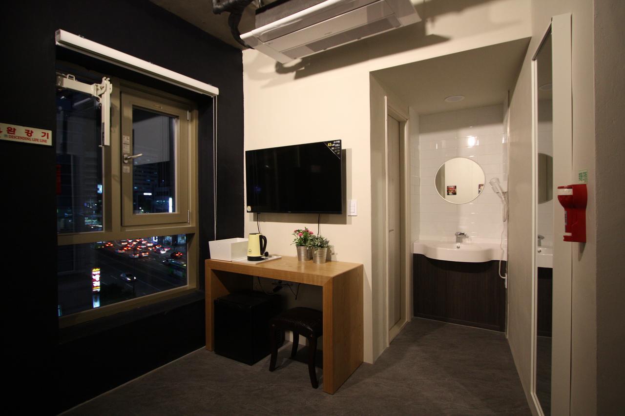 Nabi Hostel Сеул Экстерьер фото
